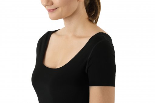 ALBERT KREUZ  Women's long sleeve undershirt with deep scoop neck